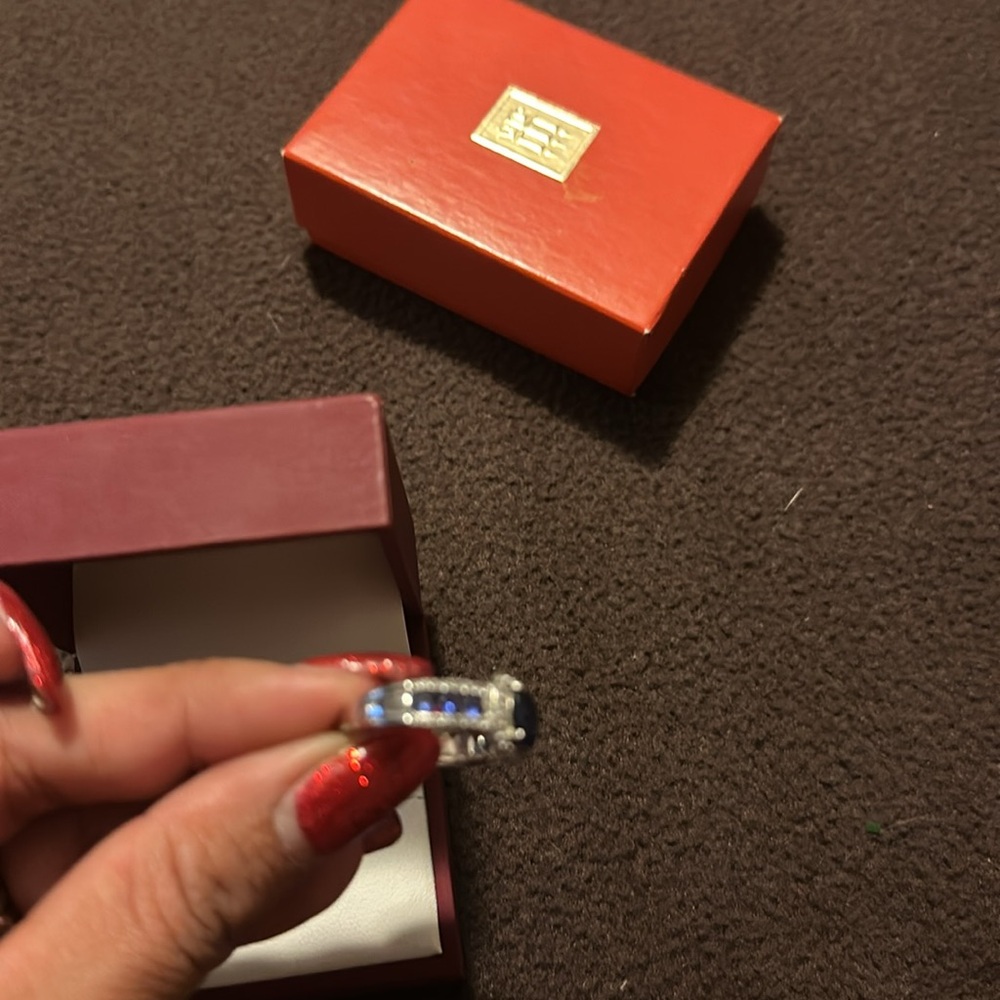 Blue sapphire ring - Picture 2 of 5